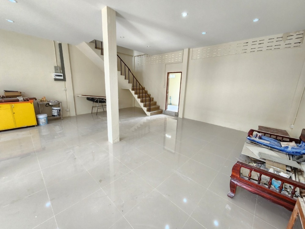 For SaleShop HousePinklao, Charansanitwong : For Sale! : Commecial Buliding 3 storey, 2 unit shophouse, Charansanitwong 25, 3 bedrooms, 3 bathrooms, usable area 330 sqm.
