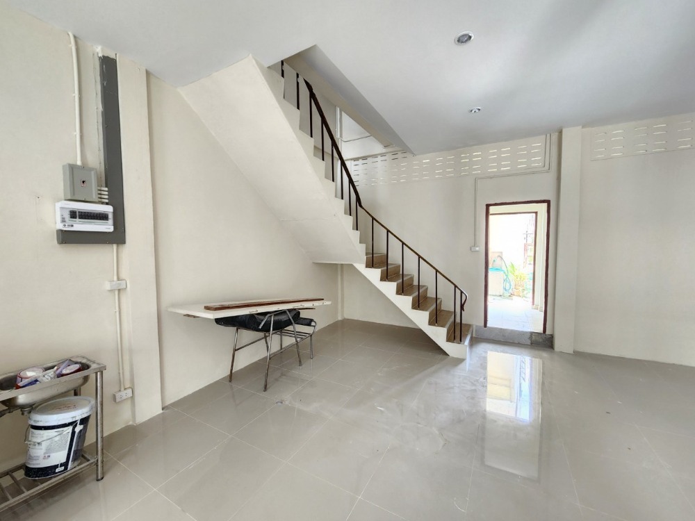 For SaleShop HousePinklao, Charansanitwong : For Sale! : Commecial Buliding 3 storey, 2 unit shophouse, Charansanitwong 25, 3 bedrooms, 3 bathrooms, usable area 330 sqm.