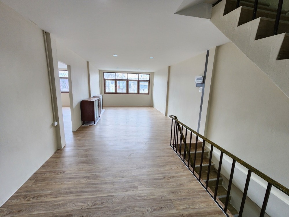 For SaleShop HousePinklao, Charansanitwong : For Sale! : Commecial Buliding 3 storey, 2 unit shophouse, Charansanitwong 25, 3 bedrooms, 3 bathrooms, usable area 330 sqm.