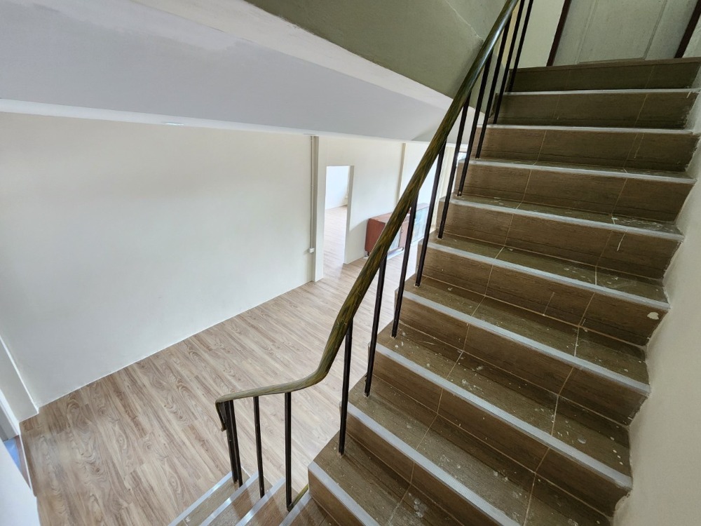 For SaleShop HousePinklao, Charansanitwong : For Sale! : Commecial Buliding 3 storey, 2 unit shophouse, Charansanitwong 25, 3 bedrooms, 3 bathrooms, usable area 330 sqm.