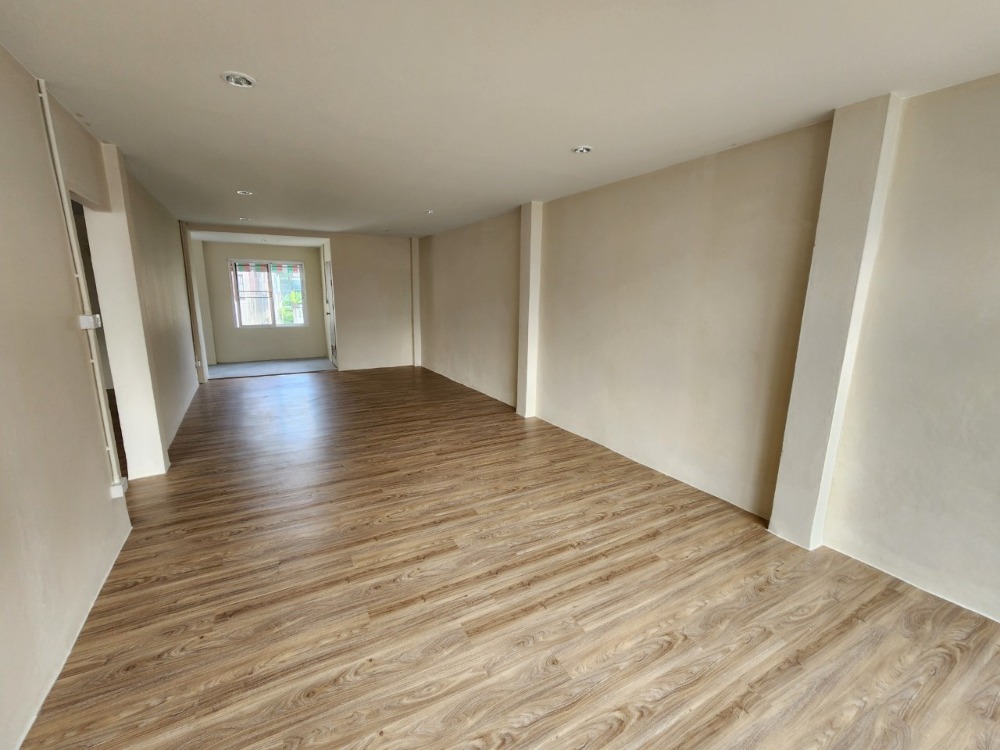 For SaleShop HousePinklao, Charansanitwong : For Sale! : Commecial Buliding 3 storey, 2 unit shophouse, Charansanitwong 25, 3 bedrooms, 3 bathrooms, usable area 330 sqm.