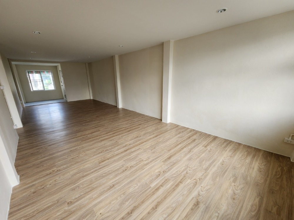 For SaleShop HousePinklao, Charansanitwong : For Sale! : Commecial Buliding 3 storey, 2 unit shophouse, Charansanitwong 25, 3 bedrooms, 3 bathrooms, usable area 330 sqm.