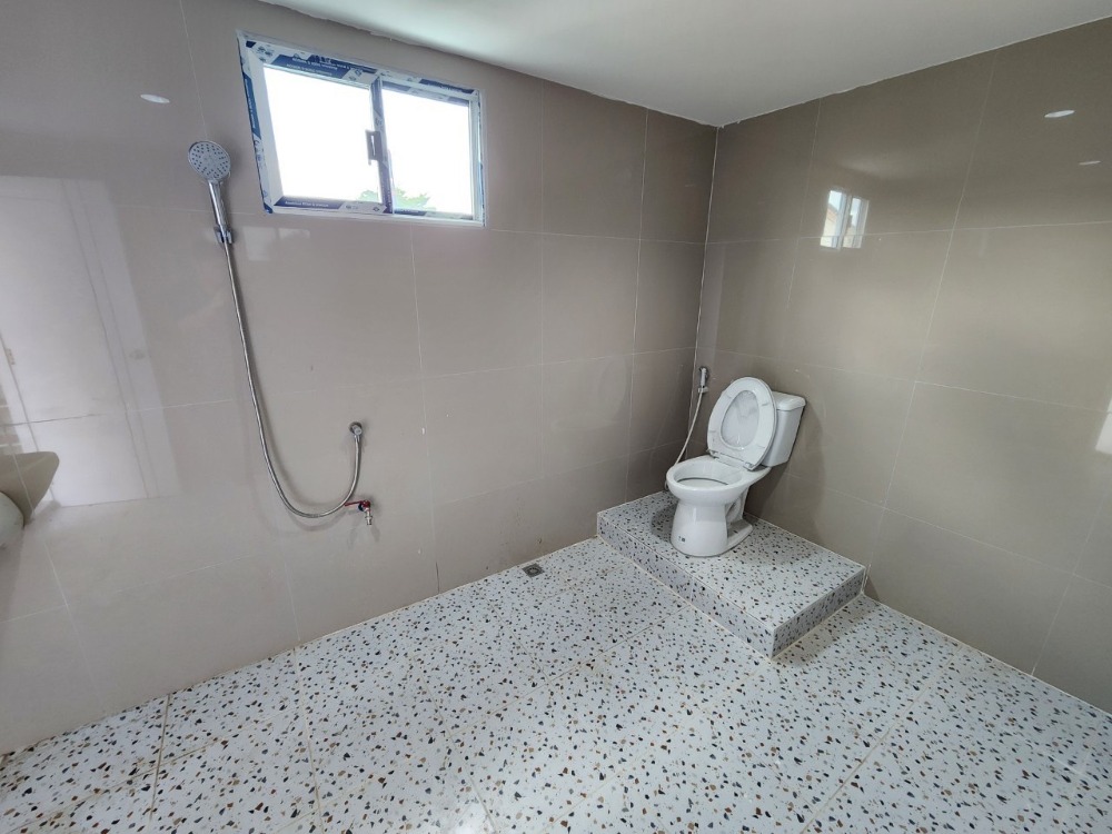 For SaleShop HousePinklao, Charansanitwong : For Sale! : Commecial Buliding 3 storey, 2 unit shophouse, Charansanitwong 25, 3 bedrooms, 3 bathrooms, usable area 330 sqm.