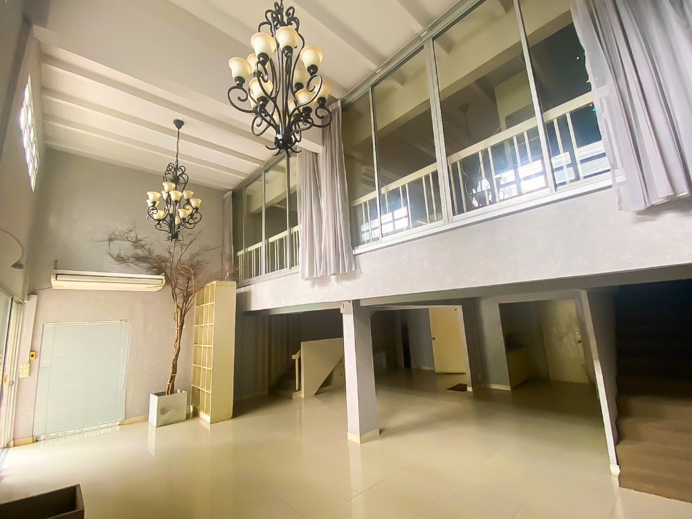 ให้เช่าอาคารพาณิชย์สุขุมวิท อโศก ทองหล่อ : ♢ Prime Location ♢ ตึกแถวให้เช่า 2 คูหา 3.5 ชั้น | ใจกลางเมือง ติดถนน สุขุมวิท 39 |  34.00 ตร.ว. 500.00 ตร.ม.