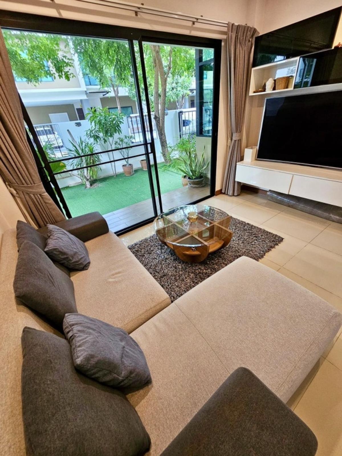 ให้เช่าบ้านพัฒนาการ ศรีนครินทร์ : 🌟ให้เช่าบ้านเดี่ยว วิลล่า อะ คาเดีย ศรีนครินทร์ ซอย ศรีด่าน 22 บ้านเดี่ยว 2 ชั้น 4 ห้องนอน| 3 ห้องน้ำ ตกแต่งสวย ใกล้ บีทีเอส ศรีลาซาล💥ค่าเช่า 85,000 บาท/เดือน