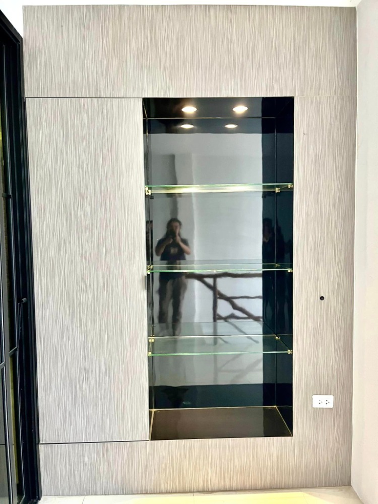 For SaleShop HouseBang kae, Phetkasem : 3-storey commercial building, corner room, The Miracle Plus project, Phetkasem 63, area 16 square wah, Lak Song Subdistrict, Bang Khae District, Bangkok