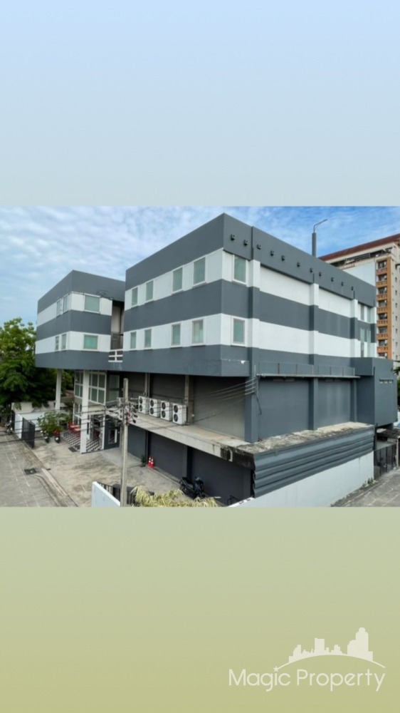 For SaleShop HouseOnnut, Udomsuk : Commercial Building For Sale in Pridi Banomyong 14, Watthana, Bangkok
