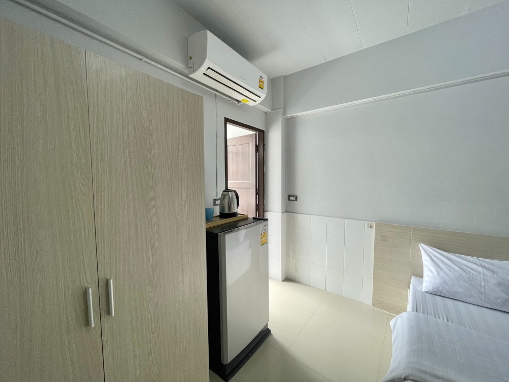 ให้เช่านวมินทร์ รามอินทรา : Line: @zimple_asset อพาร์ทเมนท์ย่านรามอินทรา ใกล้แฟชั่นไอส์แลนด์ ห้องตกแต่งพร้อมเฟอร์นิเจอร์ สามารถเข้าอยู่ได้เลย บรรยากาศเงียบสงบ ราคาไม่แพง มีที่จอดรถ ไม่ไกลจากBTSคู้บอน รับทั้งห้องพักรายวันและรายเดือน