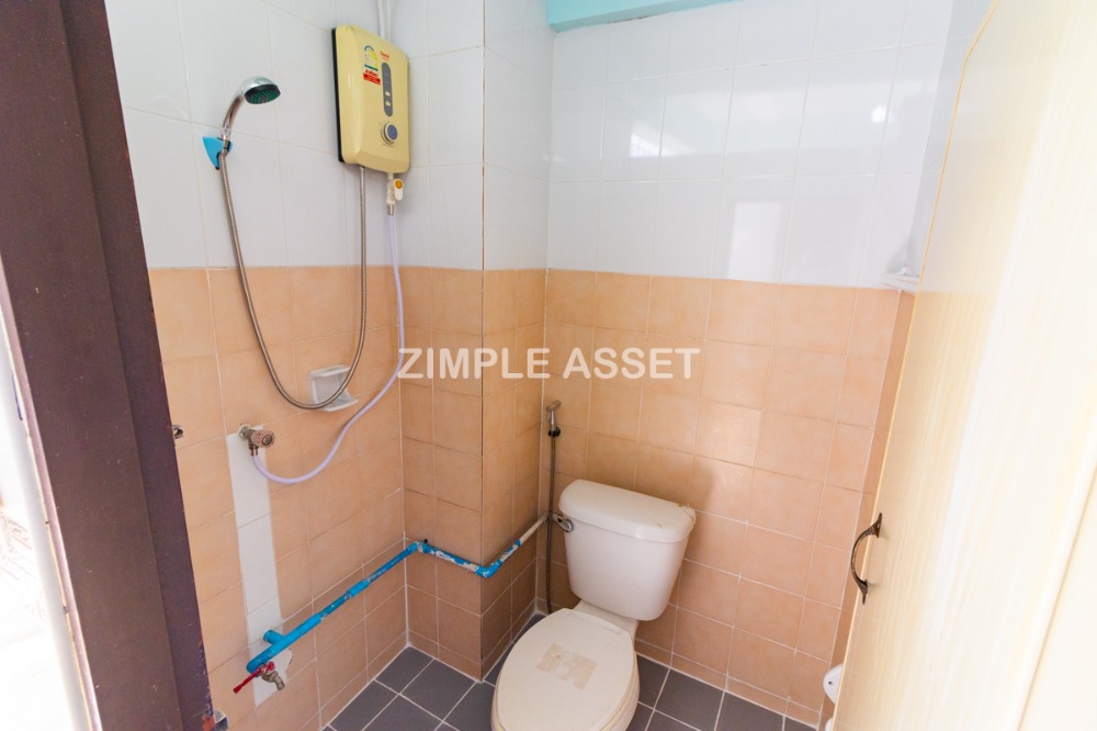 ให้เช่านวมินทร์ รามอินทรา : Line: @zimple_asset อพาร์ทเมนท์ย่านรามอินทรา ใกล้แฟชั่นไอส์แลนด์ ห้องตกแต่งพร้อมเฟอร์นิเจอร์ สามารถเข้าอยู่ได้เลย บรรยากาศเงียบสงบ ราคาไม่แพง มีที่จอดรถ ไม่ไกลจากBTSคู้บอน รับทั้งห้องพักรายวันและรายเดือน