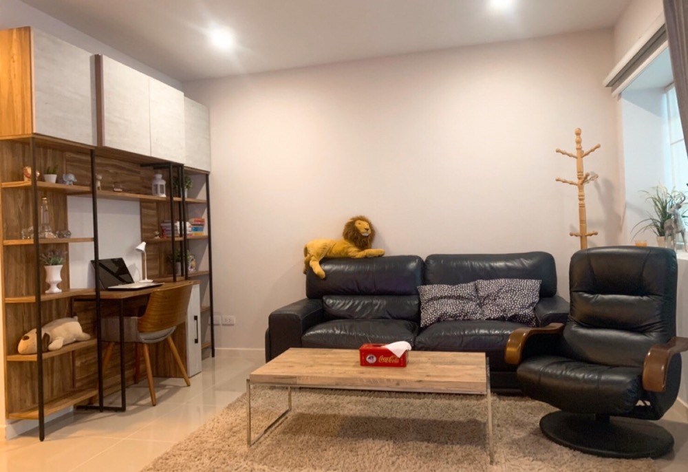 For RentHouseSamut Prakan,Samrong : For Rent Townhome VILLAGGIO BANGNA