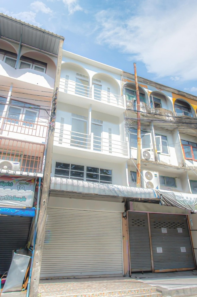 ขายอาคารพาณิชย์เสรีไทย-นิด้า : CB024😍 For SELL ขาย อาคารพาณิชย์ Commercial Building 3.5 ชั้น🚪4 ห้องนอน 🏢เสรีไทย Seri Thai🔔พื้นที่บ้าน:21ตร.วา🔔พื้นที่ใช้สอย:336ตร.ม.💲ขาย:5,500,000฿📞O92-8676473,O65-9423251✅LineID:@newnormal