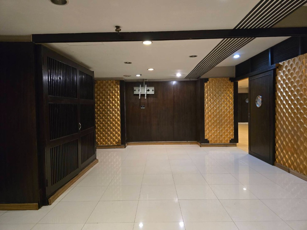 ให้เช่าร้านค้า/ตลาดนัดสีลม ศาลาแดง บางรัก : ร้านอาหารให้เช่า ใจกลางสีลม/สาทร กรุงเทพฯ