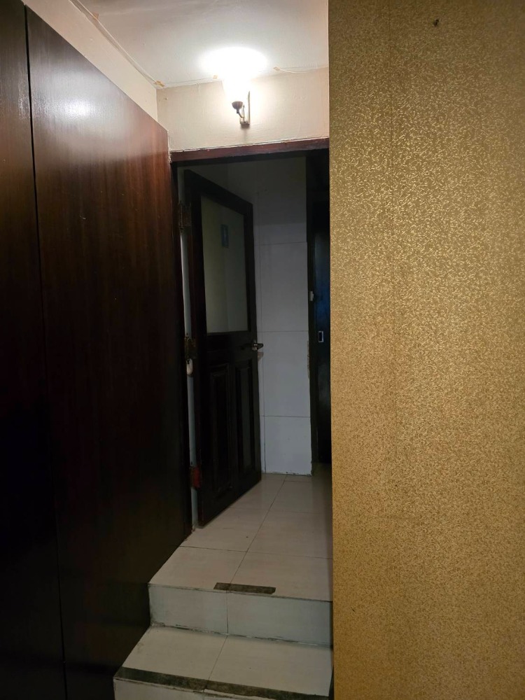 ให้เช่าร้านค้า/ตลาดนัดสีลม ศาลาแดง บางรัก : ร้านอาหารให้เช่า ใจกลางสีลม/สาทร กรุงเทพฯ