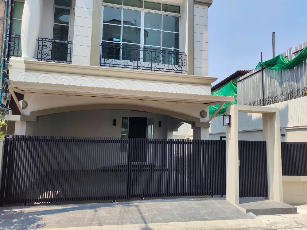 For RentTownhomeYothinpattana,CDC : 🔥Rent/Sell a house in the middle of the city, Yothin Phatthana, 3 bedrooms, 4 bathrooms *Very beautiful house
