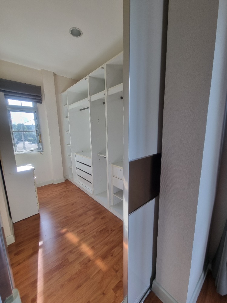 ให้เช่าบ้านพระราม 5 ราชพฤกษ์ บางกรวย : ให้เช่าบ้านเดี่ยว 2 ชั้น 3 ห้องนอน 4 ห้องน้ำ เพียง30,000บาท บ้านหลังมุม เฟอร์นิเจอร์ครบ ทำเลดี พร้อมเข้าอยู่ ใกล้ ร.ร.เด่นหล้า