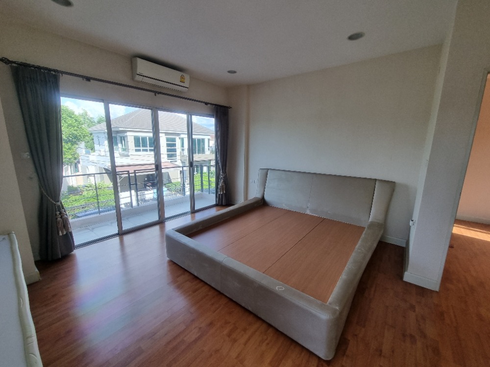 ให้เช่าบ้านพระราม 5 ราชพฤกษ์ บางกรวย : ให้เช่าบ้านเดี่ยว 2 ชั้น 3 ห้องนอน 4 ห้องน้ำ เพียง30,000บาท บ้านหลังมุม เฟอร์นิเจอร์ครบ ทำเลดี พร้อมเข้าอยู่ ใกล้ ร.ร.เด่นหล้า