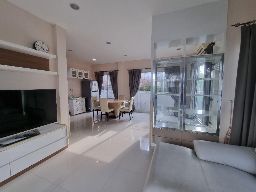 ให้เช่าบ้านพระราม 5 ราชพฤกษ์ บางกรวย : ให้เช่าบ้านเดี่ยว 2 ชั้น 3 ห้องนอน 4 ห้องน้ำ เพียง30,000บาท บ้านหลังมุม เฟอร์นิเจอร์ครบ ทำเลดี พร้อมเข้าอยู่ ใกล้ ร.ร.เด่นหล้า