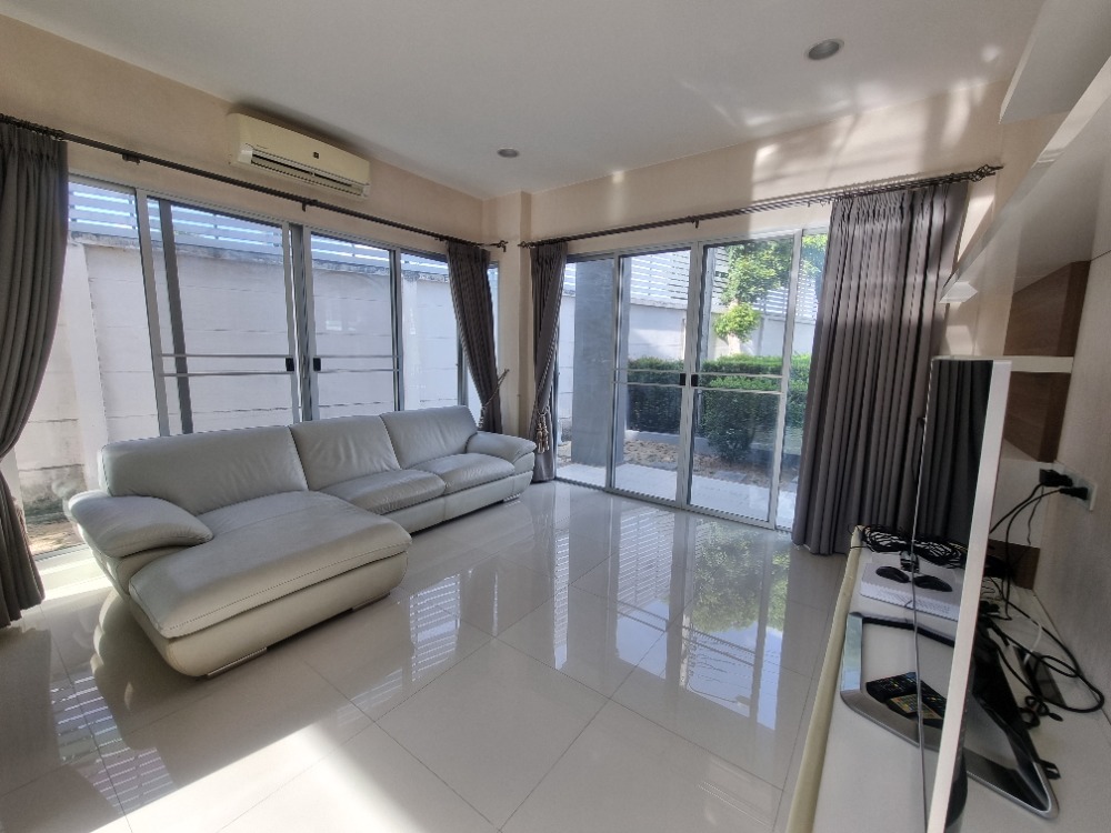 ให้เช่าบ้านพระราม 5 ราชพฤกษ์ บางกรวย : ให้เช่าบ้านเดี่ยว 2 ชั้น 3 ห้องนอน 4 ห้องน้ำ เพียง30,000บาท บ้านหลังมุม เฟอร์นิเจอร์ครบ ทำเลดี พร้อมเข้าอยู่ ใกล้ ร.ร.เด่นหล้า