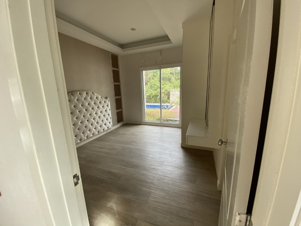 For SaleHousePattanakan, Srinakarin : House for sale: Grand Bangkok Boulevard Rama 9 - Srinakarin