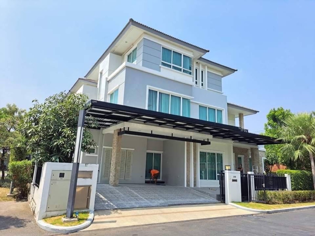 ขายบ้านพัฒนาการ ศรีนครินทร์ : ขาย บ้านเดี่ยว บางกอก บูเลอวาร์ด พระราม9 ศรีนครินทร์ 450 ตรม. 105 ตร.วา