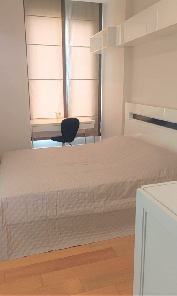 ขายคอนโดลาดพร้าว เซ็นทรัลลาดพร้าว : S-EQX101  ขายคอนโด อีควิน็อกซ์ พหล-วิภา, ชั้น 34 วิวเมือง 31.4 ตรม. 4 ล้าน 064-959-8900