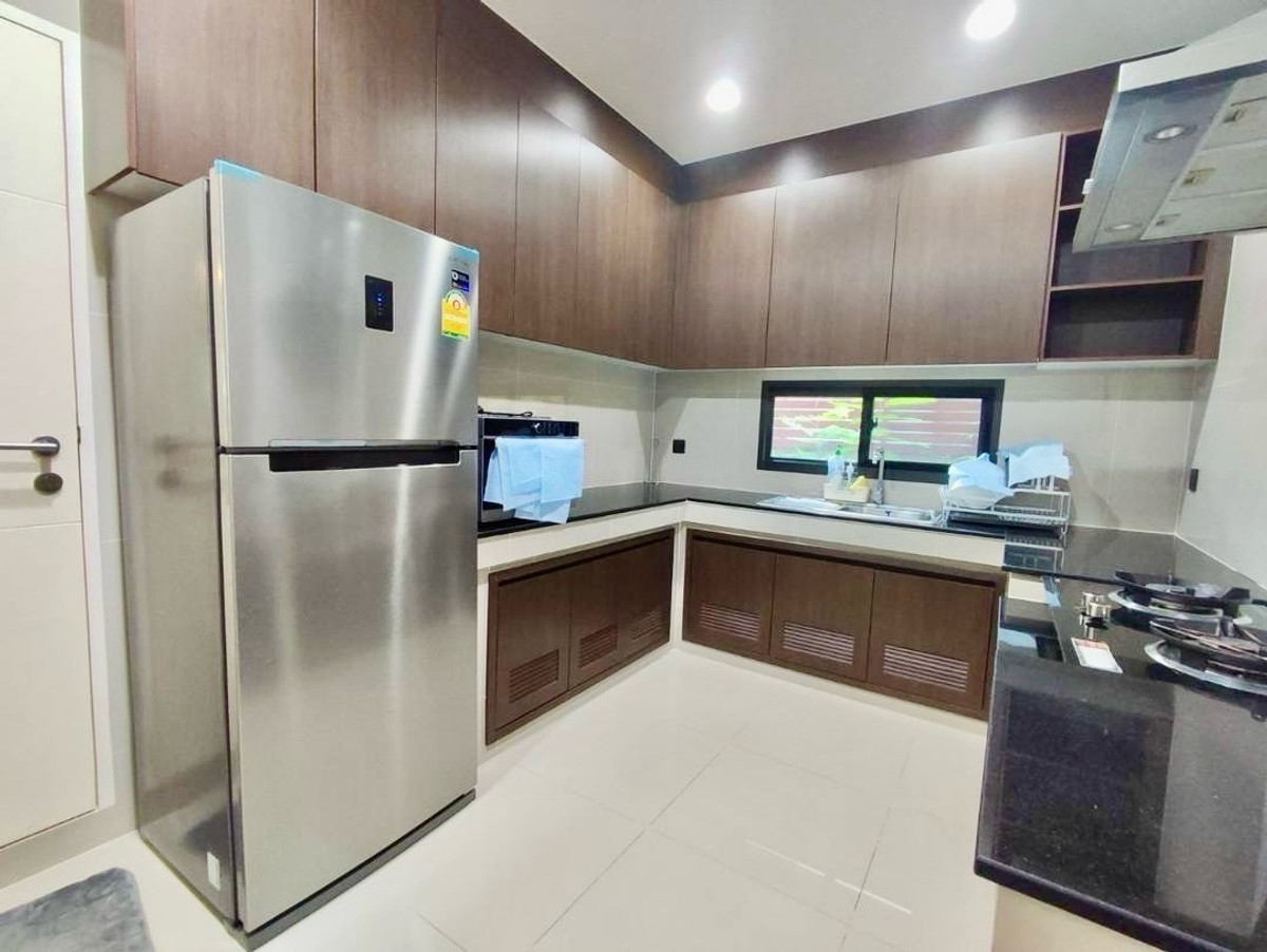 ให้เช่าบ้านพัฒนาการ ศรีนครินทร์ : ว่างพร้อมเช่า !! Detached house near Brighton international school. 4 beds 4 baths with 1 maid room. The best price and available now in #SetthasiriKrungtheekreetha