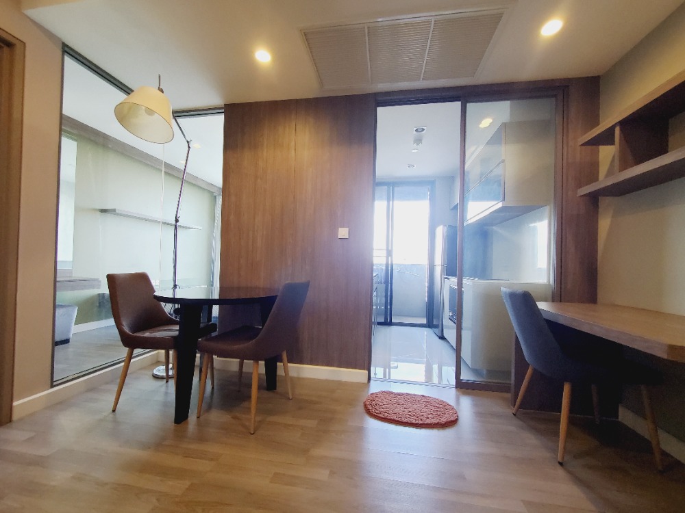 ให้เช่าคอนโดสยาม จุฬา สามย่าน : 📣 The room Rama 4 / 45 ตร.ม . พร้อมอยู่กลางเดือน มิ.ย.   📞Line:@pukkhome (with@)