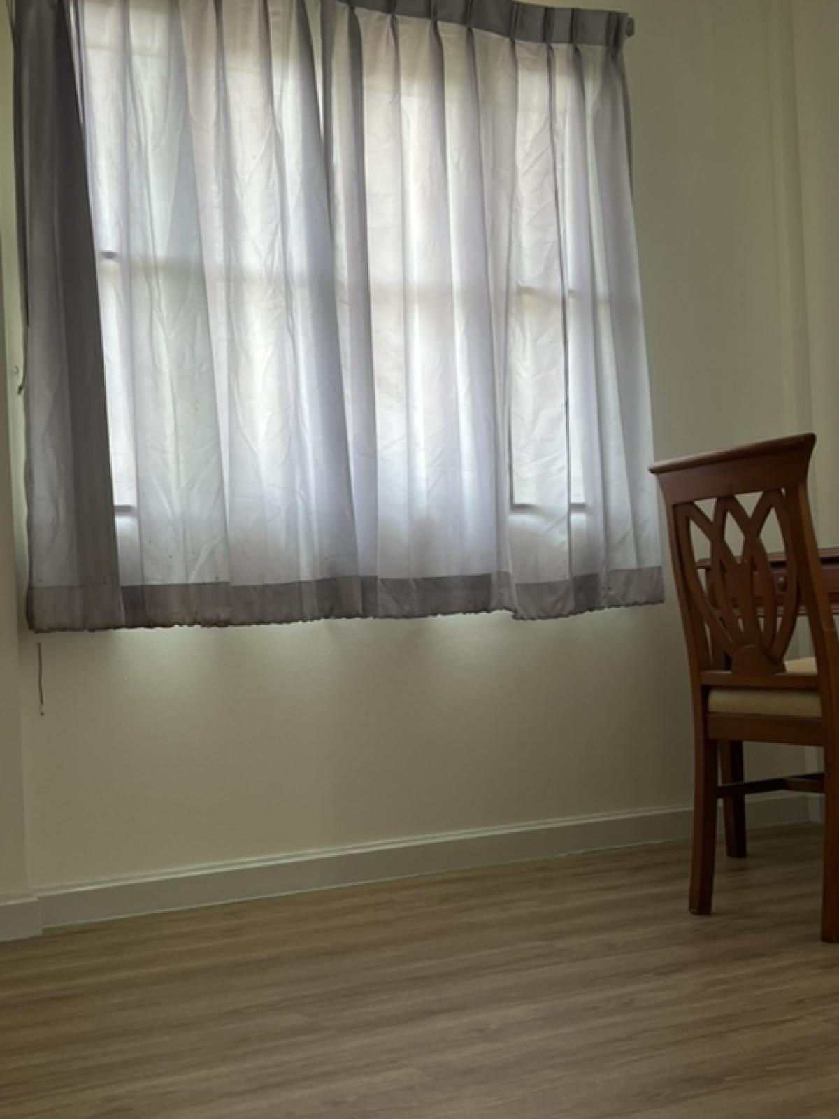 For SaleHouseRathburana, Suksawat : Reduced price to 4.69 million baht. The owner intends to renovate and move in. The neighbors are lovely, peaceful, private, suitable for couples who have just started a family. 2-storey single house, 3 bedrooms, 2 bathrooms, 2 parking spaces, 70 sq m., Ma