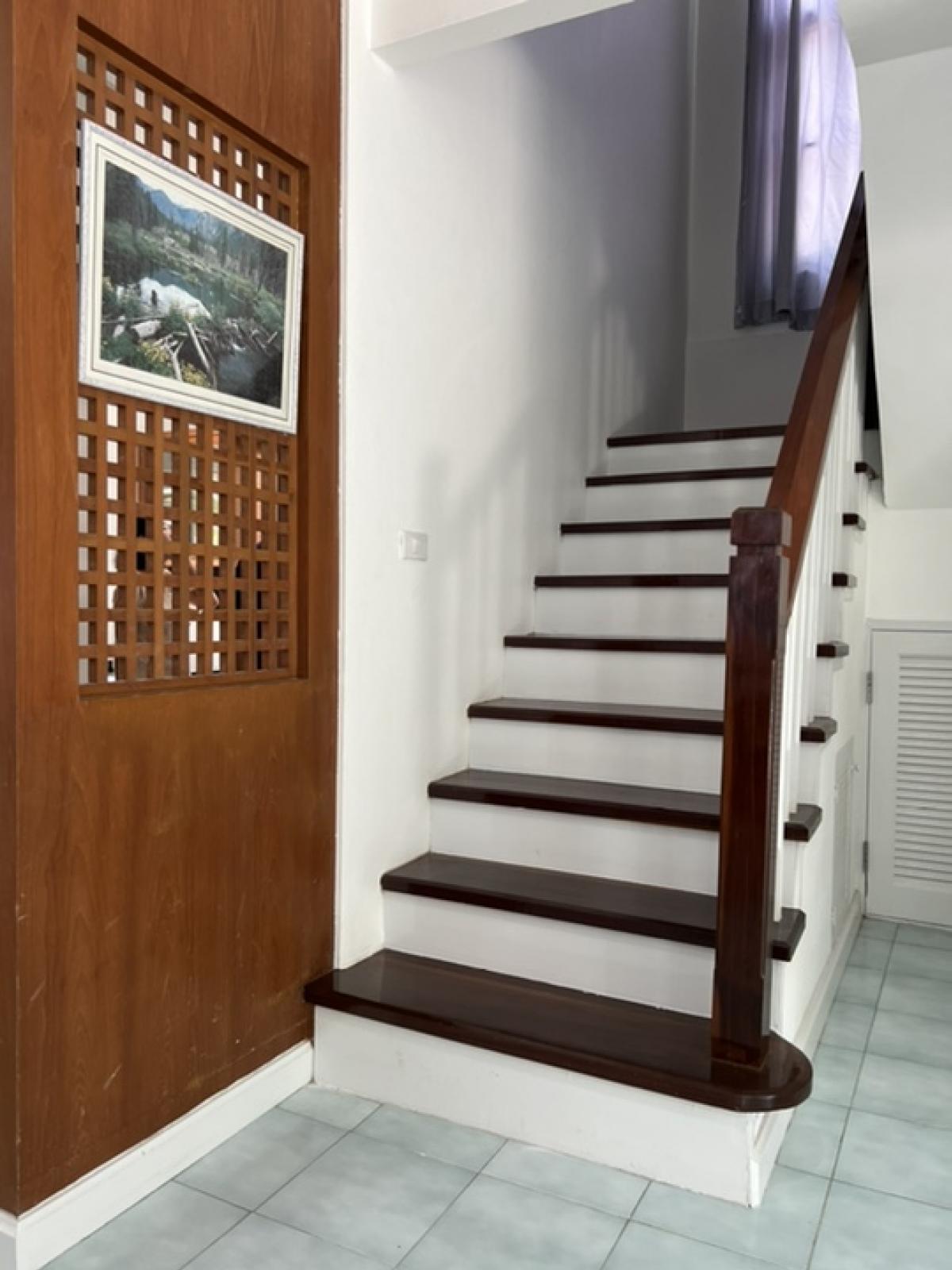 For SaleHouseRathburana, Suksawat : Reduced price to 4.69 million baht. The owner intends to renovate and move in. The neighbors are lovely, peaceful, private, suitable for couples who have just started a family. 2-storey single house, 3 bedrooms, 2 bathrooms, 2 parking spaces, 70 sq m., Ma