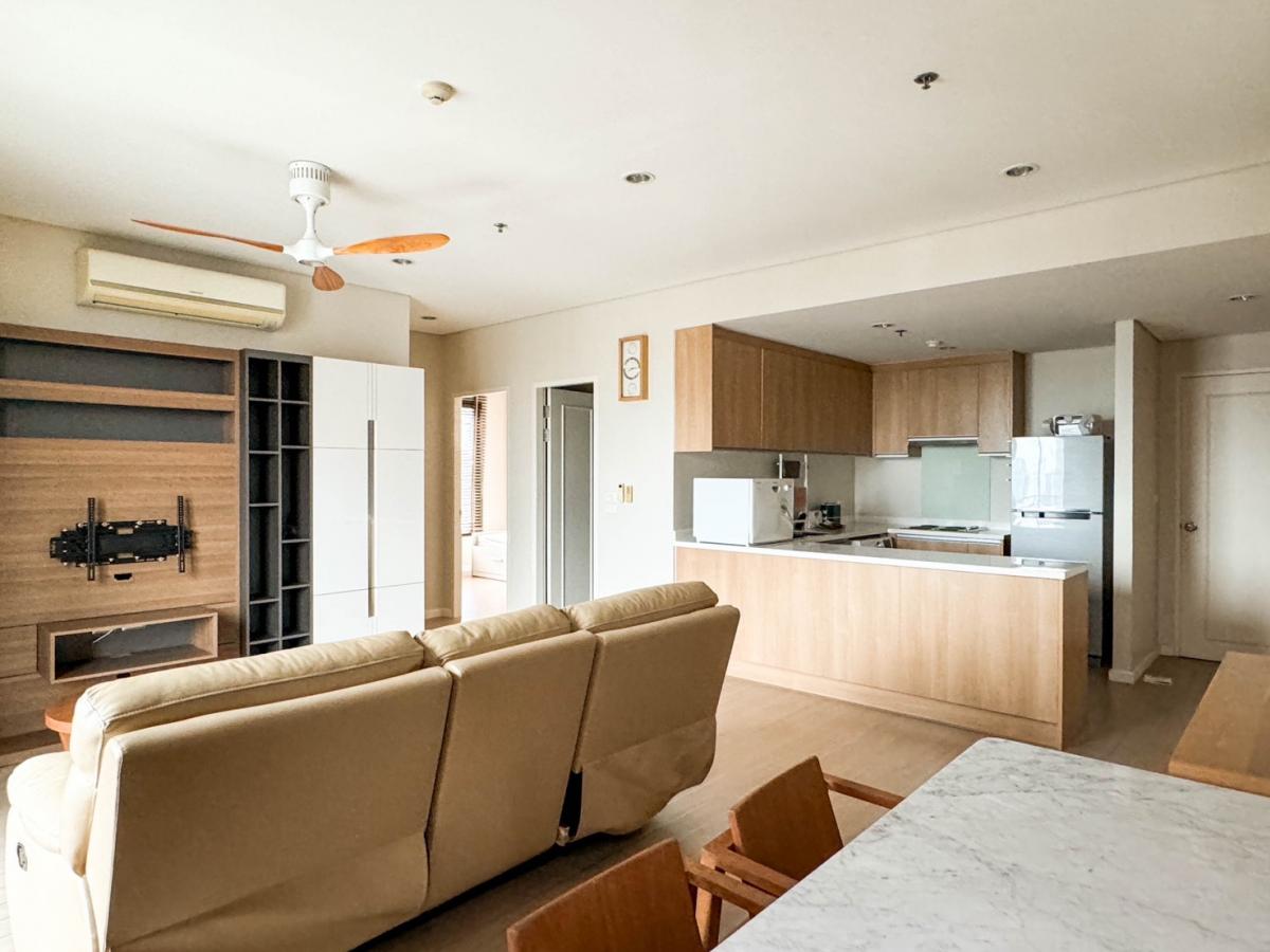 For SaleCondoRama9, Petchburi, RCA : Luxury in Asoke! 2 bedrooms with a spacious view for sale at 14 million. Villa Asoke near BTS/MRT Petchburi, convenient for all travel!