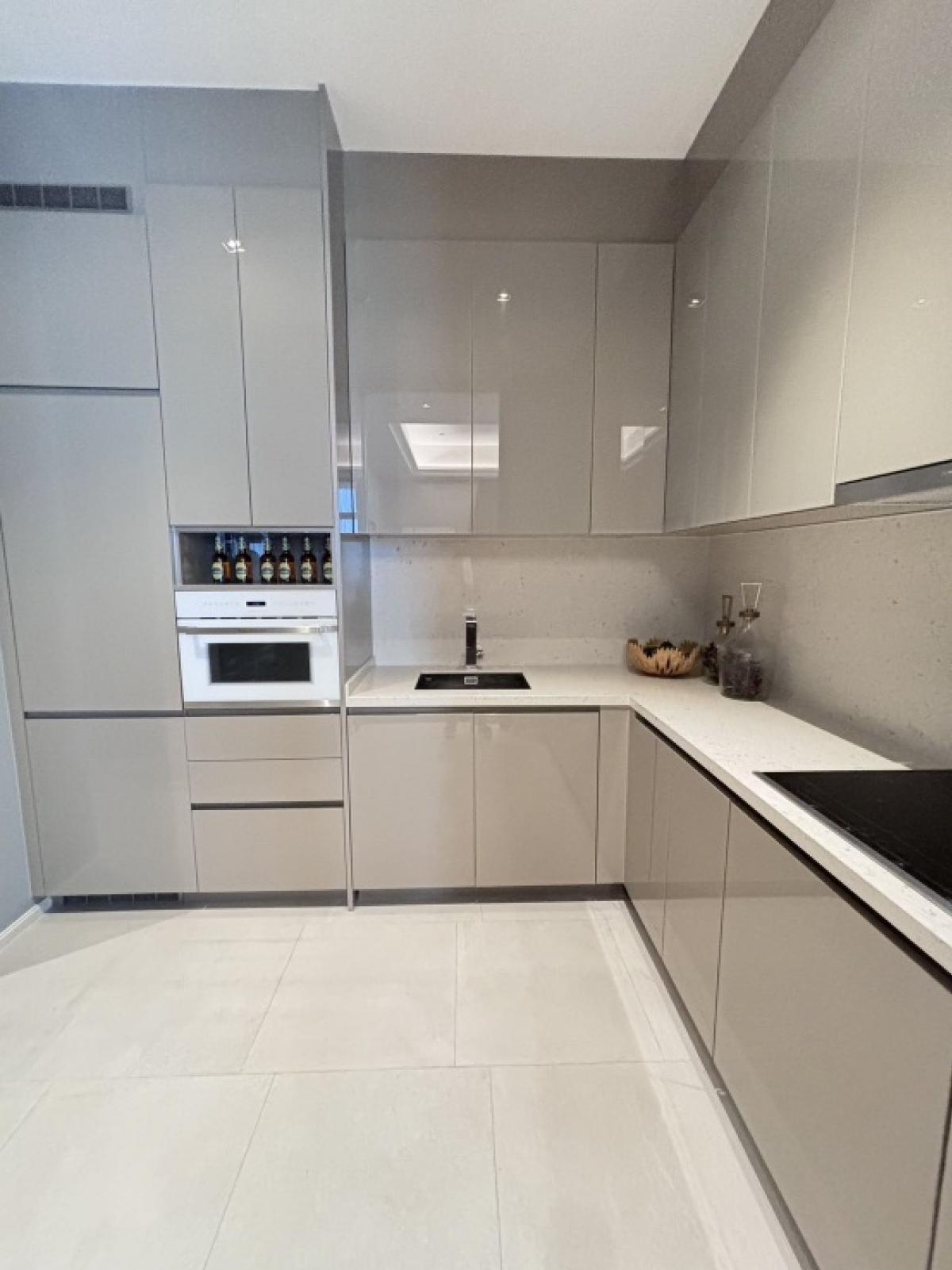 For RentCondoSukhumvit, Asoke, Thonglor : 📢👇Rare item!3 beds at The Diplomat 39, in Em District ( Emporium, EmQuartier, Emsphere) near BTS Phromphong, nice decoration , fully furnished furnish, ready to move in