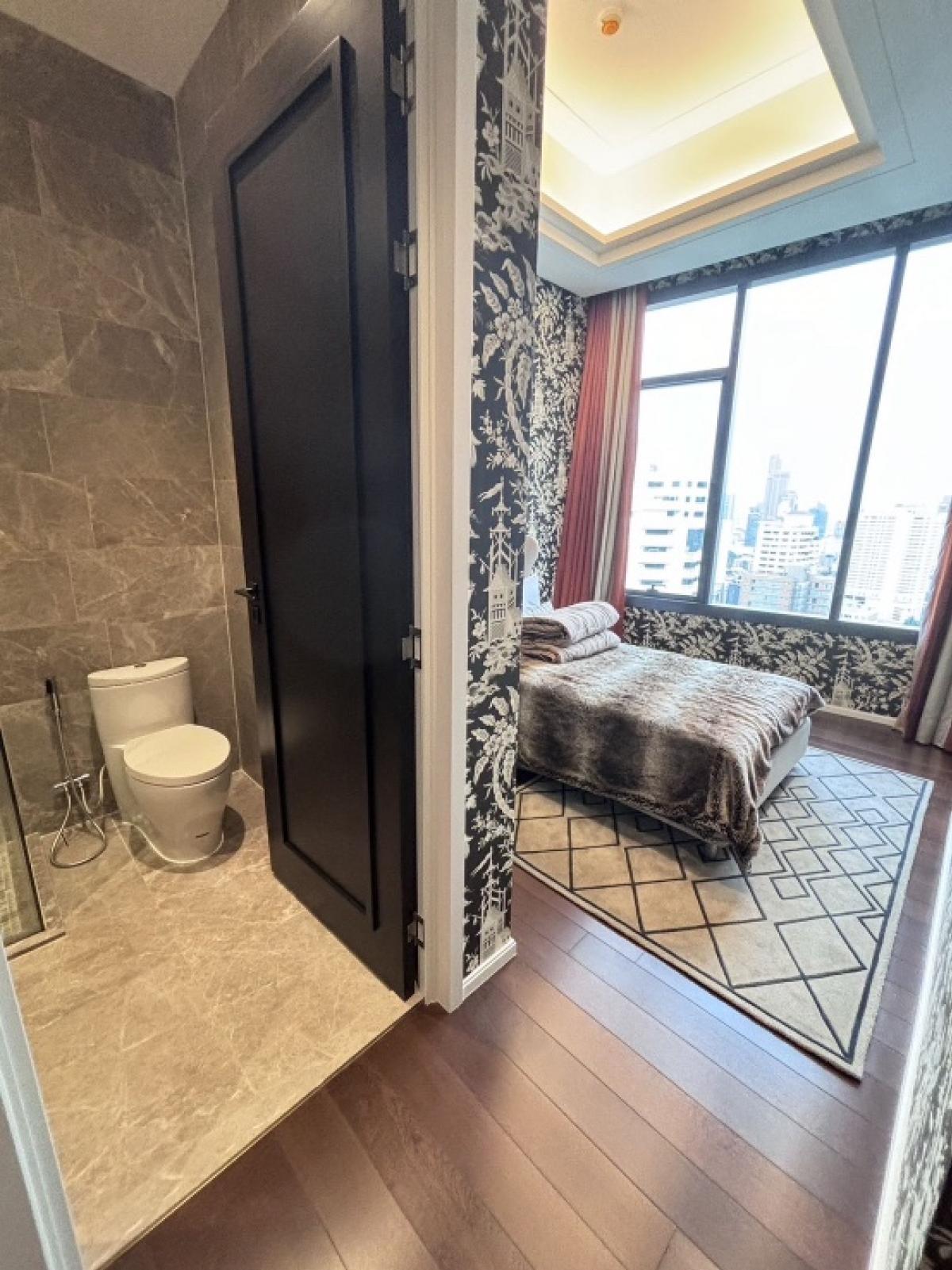 For RentCondoSukhumvit, Asoke, Thonglor : 📢👇Rare item!3 beds at The Diplomat 39, in Em District ( Emporium, EmQuartier, Emsphere) near BTS Phromphong, nice decoration , fully furnished furnish, ready to move in