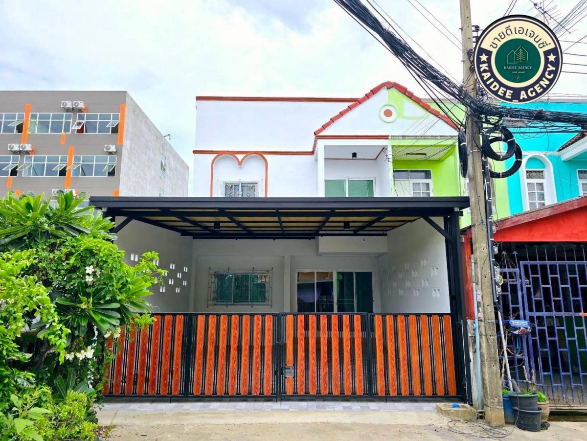 ขายทาวน์โฮมลาดกระบัง สุวรรณภูมิ : ขายทาวน์เฮาส์ 2 ชั้น  บ้านหลังมุมหมู่บ้านยุคลรัตน์ ถ.หลวงแพ่ง ทับยาว เขตลาดกระบัง ถ.กาญจนาภิเษกใก้ลทางกรุงเทพ-ชลบุรีสายใหม่ ใก้ลทางด่วนบางนา