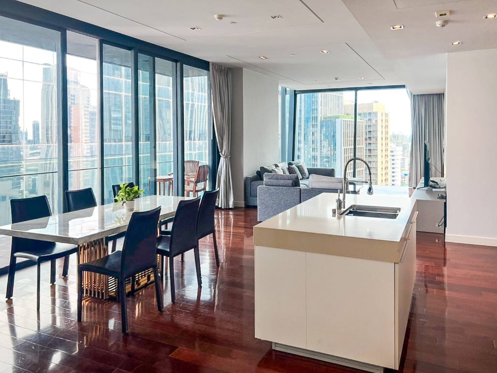 For RentCondoSukhumvit, Asoke, Thonglor : Marque Sukhumvit Luxury 3 Beds 190 sqm 220,000 THB per month