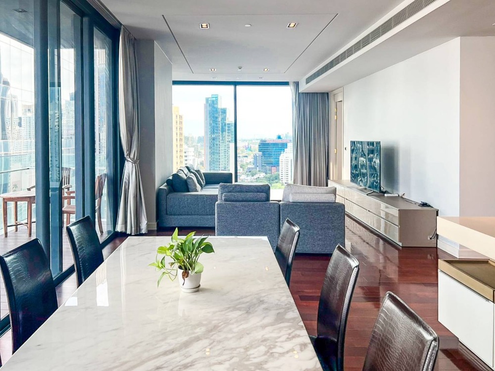 For RentCondoSukhumvit, Asoke, Thonglor : Marque Sukhumvit Luxury 3 Beds 190 sqm 220,000 THB per month