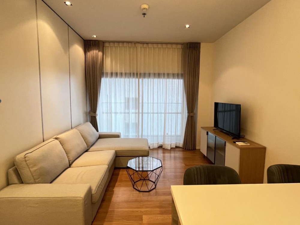 ให้เช่าคอนโดพระราม 9 เพชรบุรีตัดใหม่ RCA : 1 bedroom 47 sqm for rent at Circle Living Prototype
