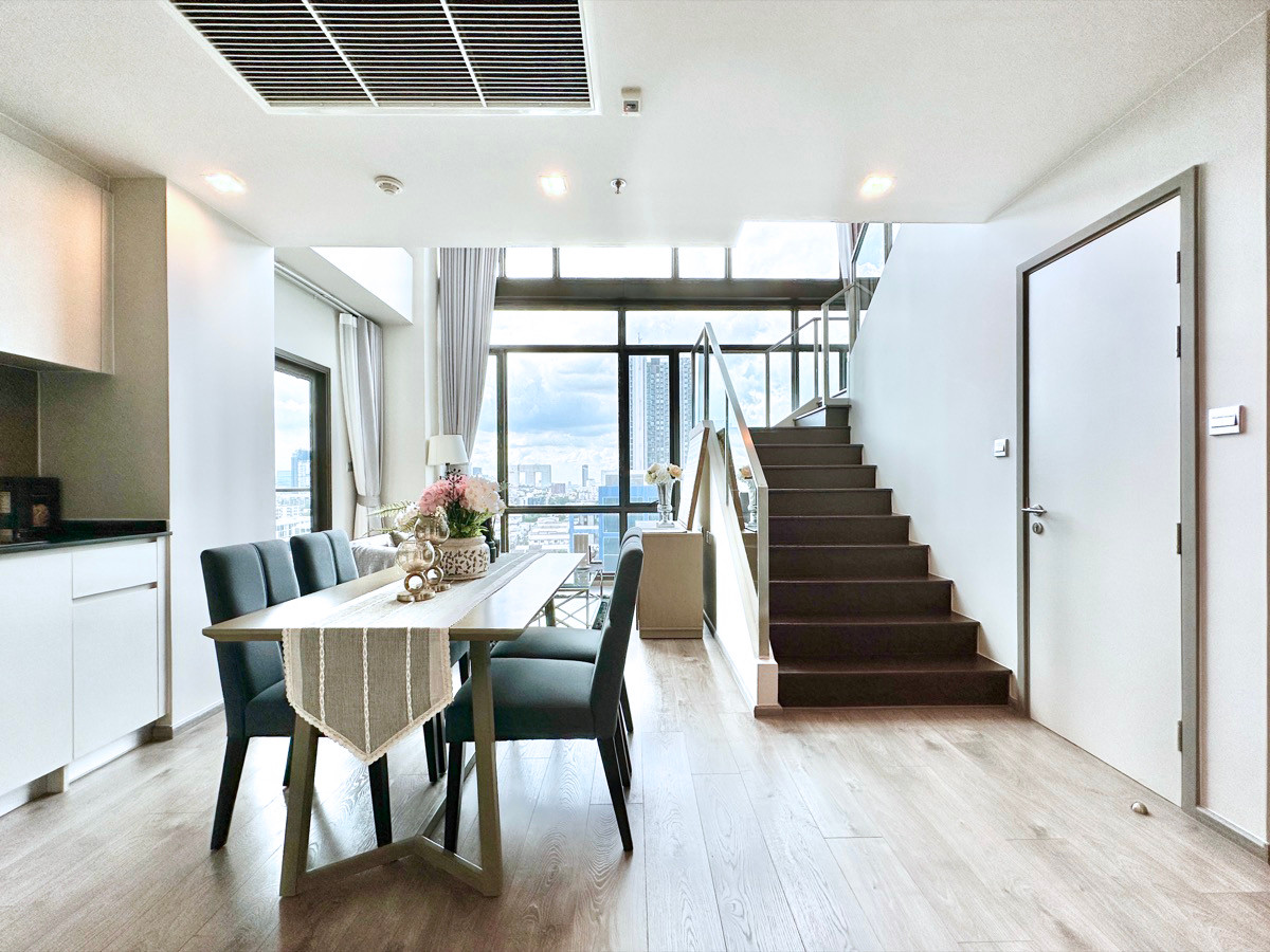 ขายคอนโดลาดพร้าว เซ็นทรัลลาดพร้าว : 🚀 Whizdom ลาดพร้าว - 83ตรม. Duplex* 2นอน2น้ำ เพดานสูง 092-545-6151 (ทิม)