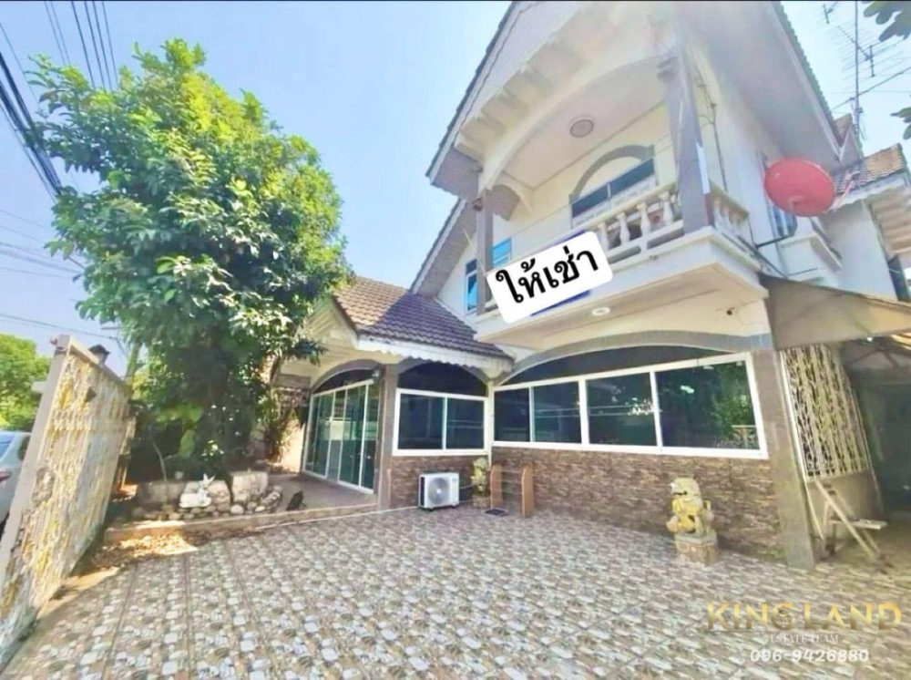 For RentHousePathum Thani,Rangsit, Thammasat : #For rent, 2-storey single house, Suan Thong Villa Village 5, Soi Pracha Uthit 3, 3 bedrooms, 3 bathrooms, parking for 2 cars, furnished, convenient to travel by both private car and public transportation, only 20,000 baht / month #Pets allowed #Company r
