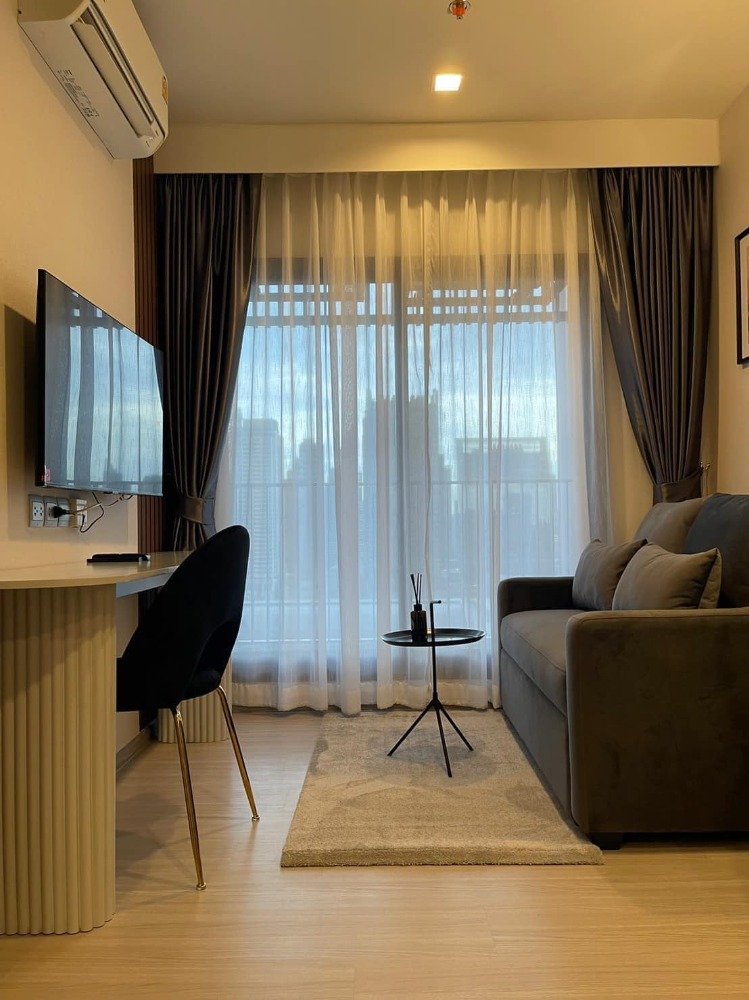 ให้เช่าคอนโดพระราม 9 เพชรบุรีตัดใหม่ RCA : Life Asoke Hype ,1 Bed 1 Bath , Rent Price : 26,000 Baht