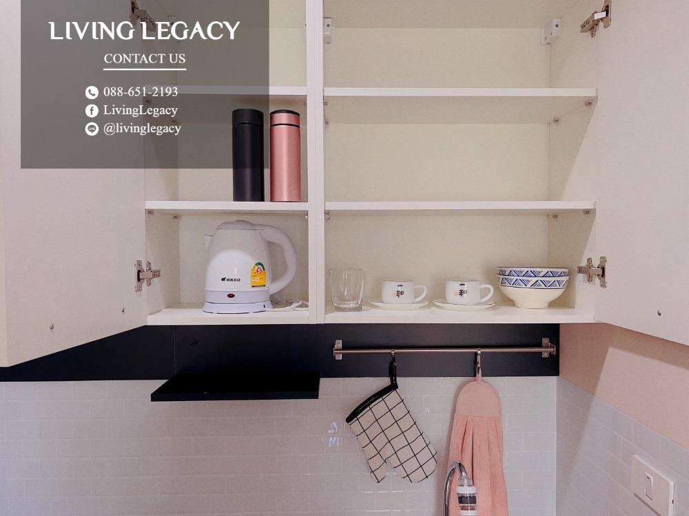 For RentCondoPattanakan, Srinakarin : LSZV0VVV Condo for rent Asakan Place Srinakarindra 32.48 sq m. 29th floor line id : @livinglegacy call : 088-651-2193