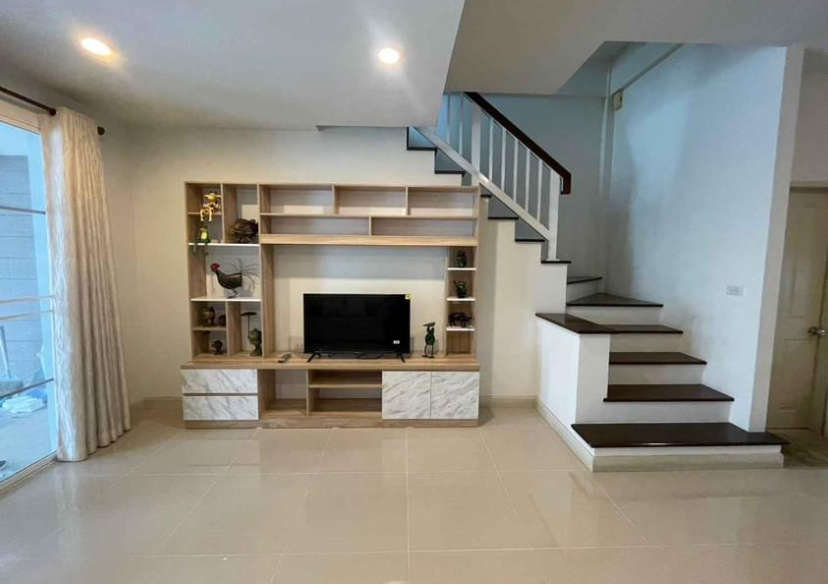 ให้เช่าทาวน์โฮมเกษตร นวมินทร์ ลาดปลาเค้า : ให้เช่าทาวน์โฮม ทาวน์พลัส เกษตร-นวมินทร์ ใกล้ทางด่วนรามอินทรา และ Central Eastville