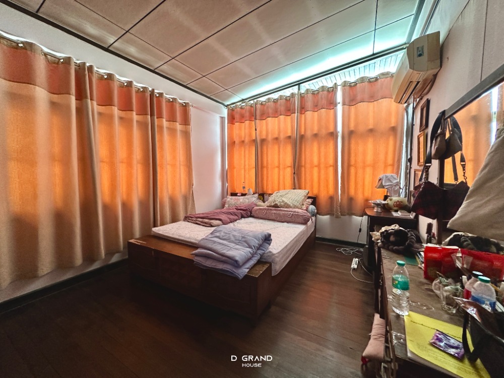 ขายที่ดินอ่อนนุช อุดมสุข : ที่ดินพร้อมสิ่งปลูกสร้าง ในซอยสุขุมวิท 𝟵𝟳/𝟭 พื้นที่กว้างขวาง ทำเลดี ใกล้รถไฟฟ้าสถานีบางจากเพียง 𝟴𝟬𝟬 เมตร