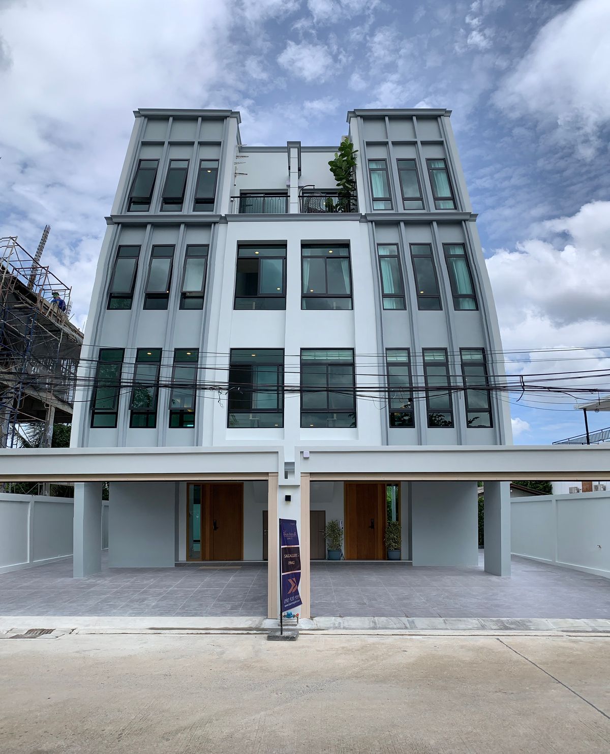 ขายโฮมออฟฟิศโชคชัย4 ลาดพร้าว71 : 𝐅𝐨𝐫 𝗦𝗮𝗹𝗲 @ 540 sq.m. Baan Mayfair Home Office  ขายด่วน🔥โฮมออฟฟิศใหม่ 2 คูหา พร้อมอยู่