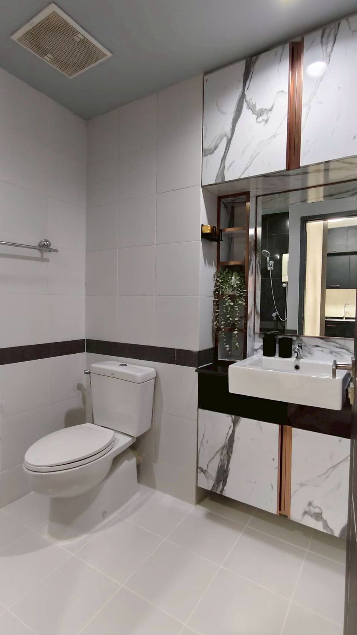 ขายคอนโดอ่อนนุช อุดมสุข : 💥💥ขายA space สุขุมวิท 77  🧡 เฟอร์ใหม่ ครบ