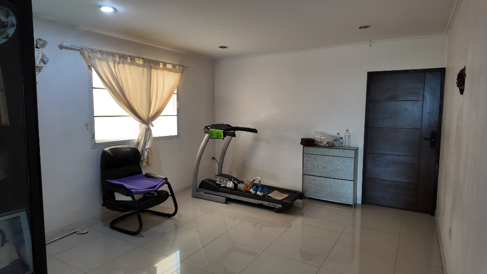 For SaleShop HousePhutthamonthon, Salaya : For sale: 3 and a half storey commercial building, Phutthamonthon Sai 3, size 86.7 sq m.