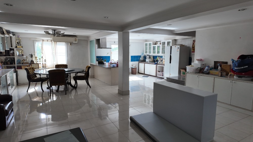 For SaleShop HousePhutthamonthon, Salaya : For sale: 3 and a half storey commercial building, Phutthamonthon Sai 3, size 86.7 sq m.