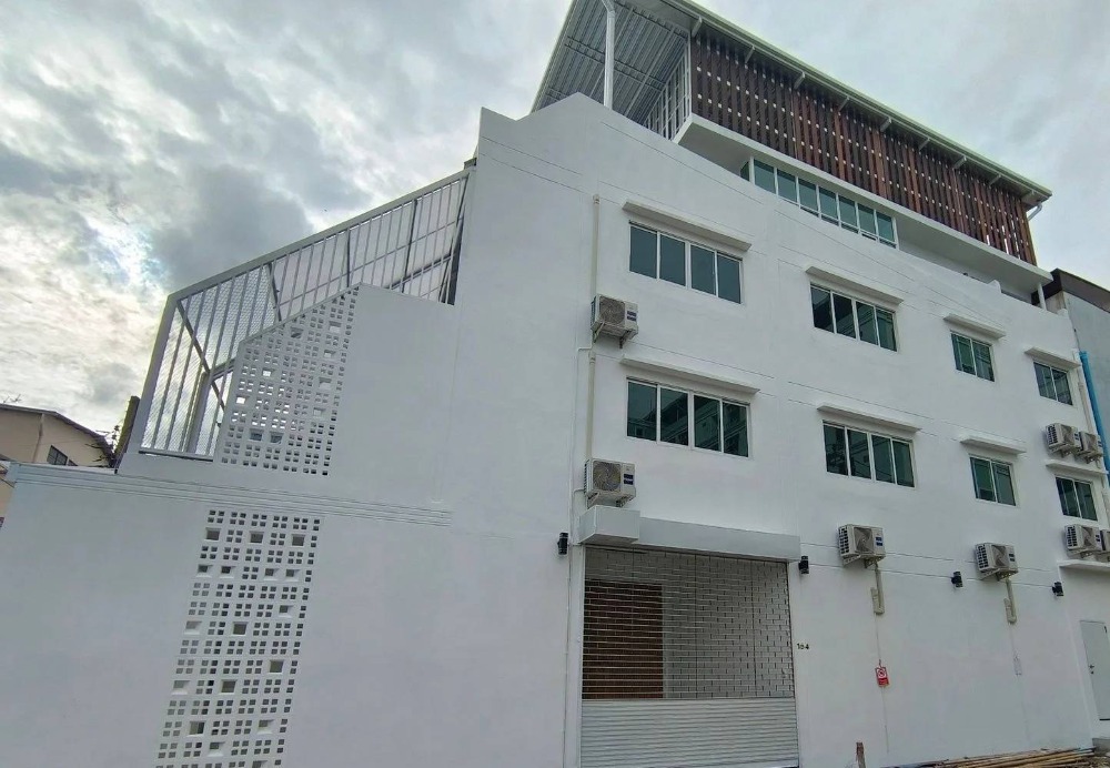 For RentTownhomePinklao, Charansanitwong : ⚡ For rent, 4-storey townhouse, Soi Borommaratchachonnani 6, near MRT, size 33 sq m. ⚡