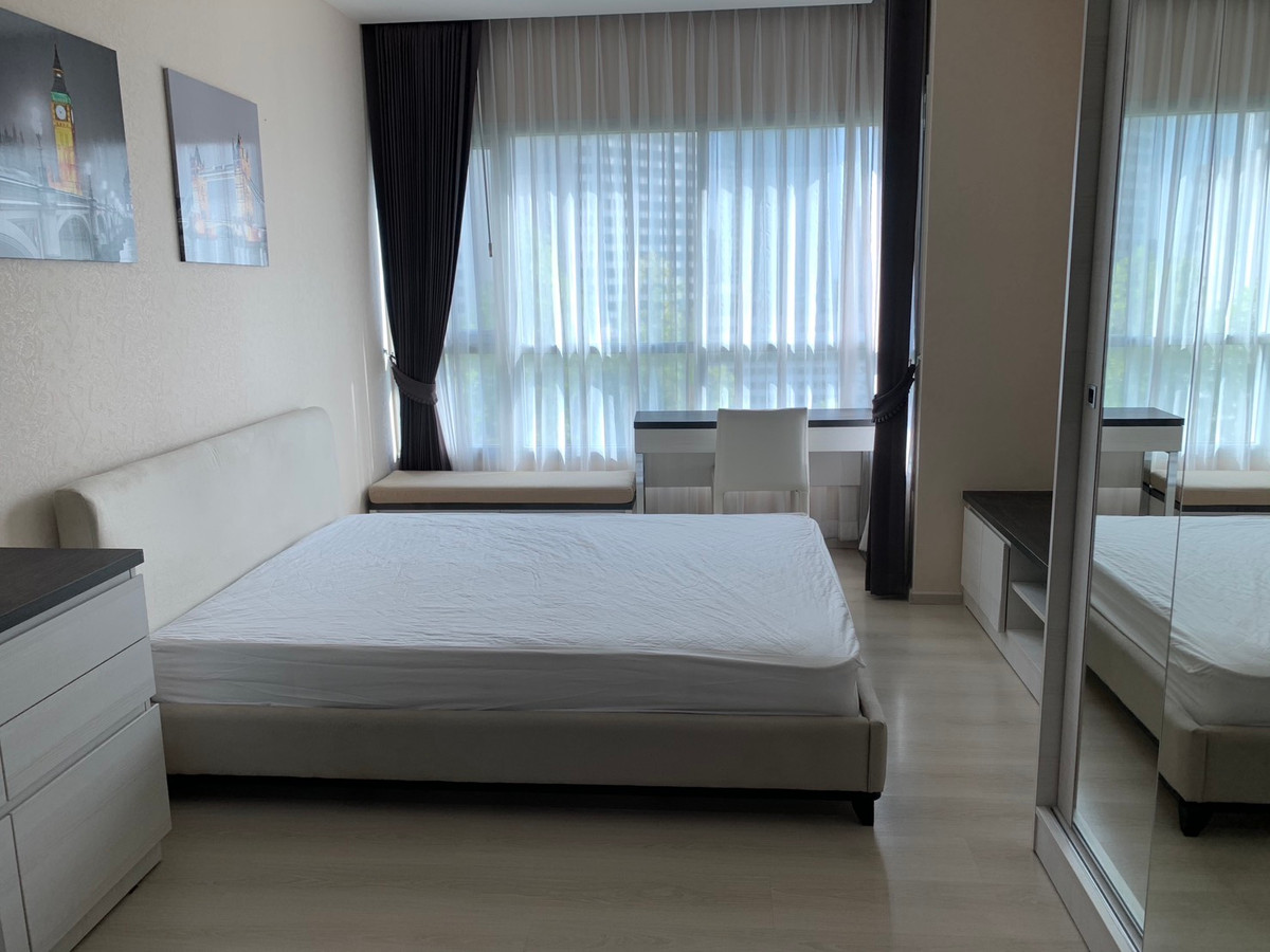 For RentCondoRatchadapisek, Huaikwang, Suttisan : For rent: Life Ratchadapisek, Building B, 11th floor.