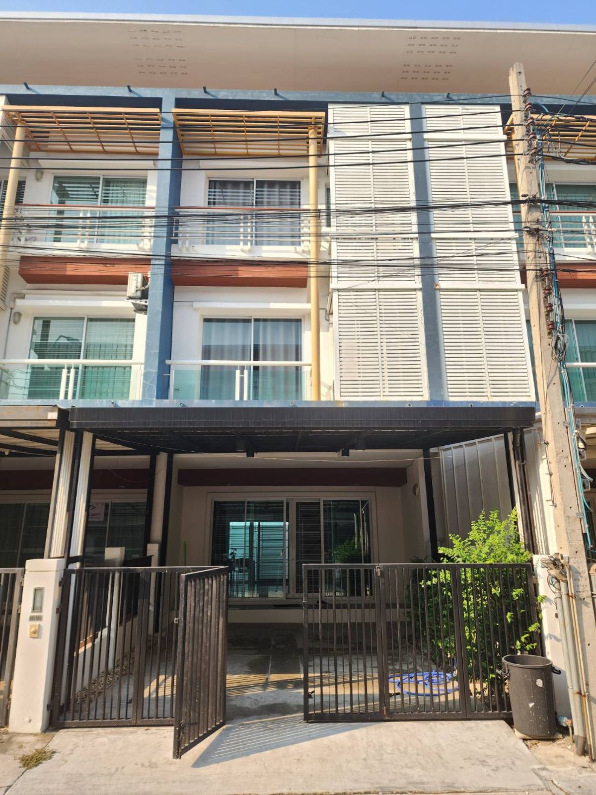 For RentTownhomeVipawadee, Don Mueang, Lak Si : Townhome for rent, Chuan Chuen Modus Vibhavadi, near Lak Si BTS, only 3 minutes.