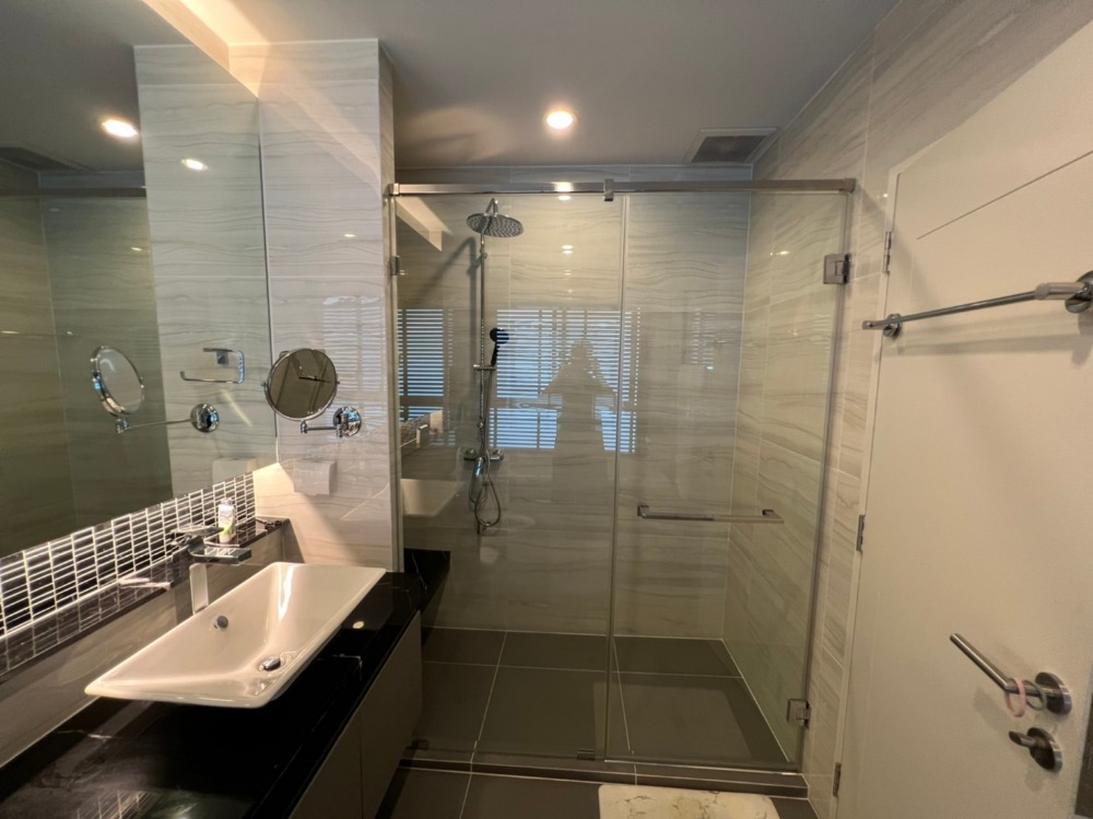 For RentHousePattanakan, Srinakarin : K-5895 For rent! Burasiri Phatthanakan, beautiful house, ready to move in, corner house, next to the common area